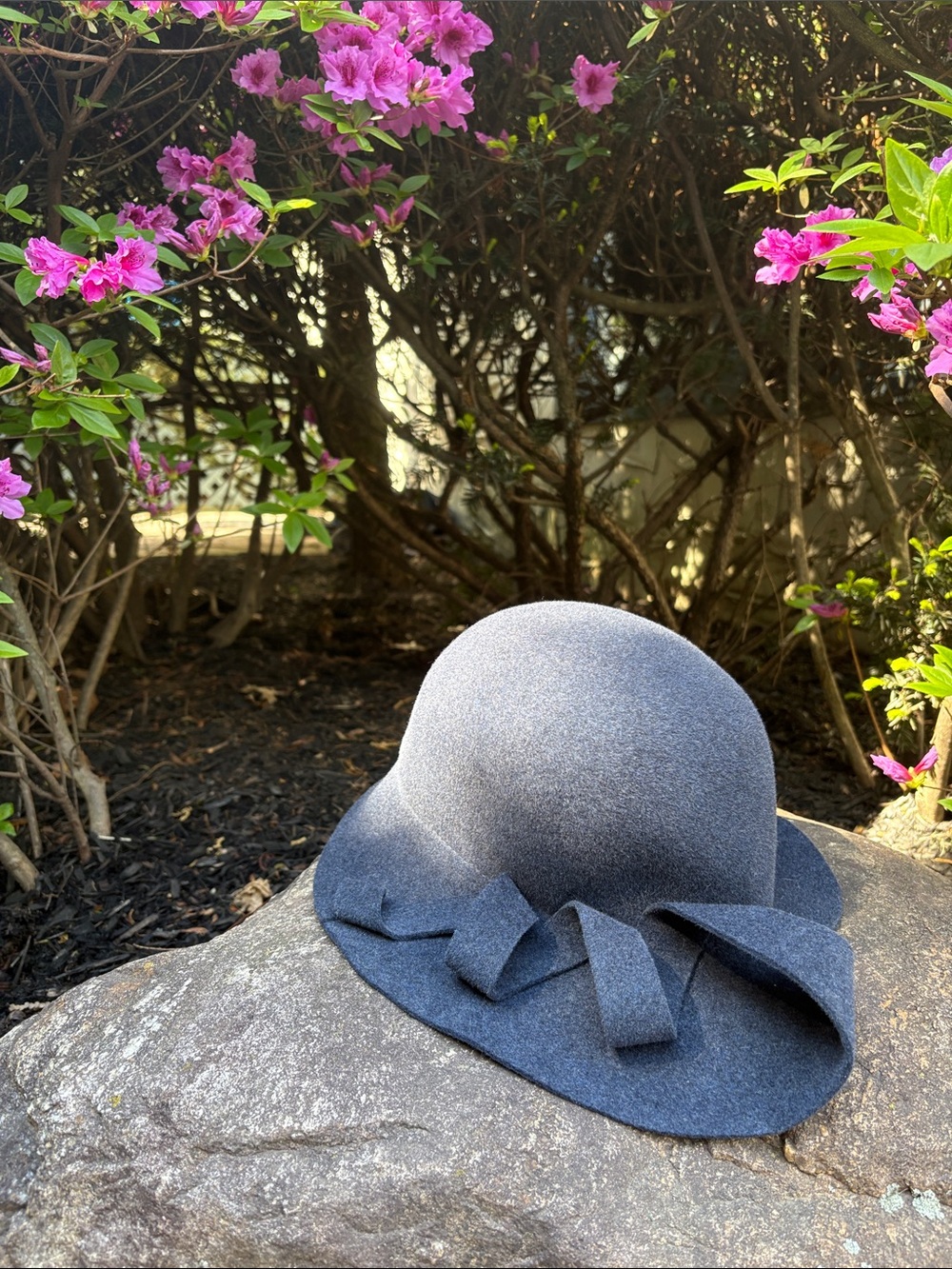 Women's Gray Felt Bow Hat